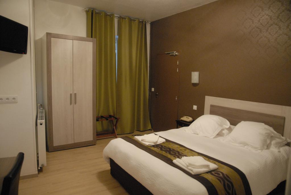 Logis Grand Hotel Pelisson Nontron Zimmer foto